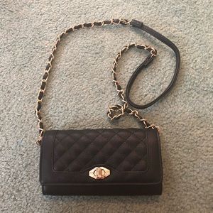 BRAND NEW black wallet on chain